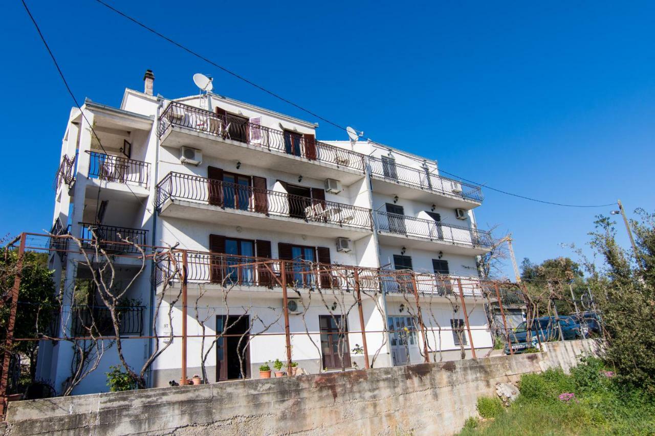 Apartments Jozic Seget Vranjica Esterno foto