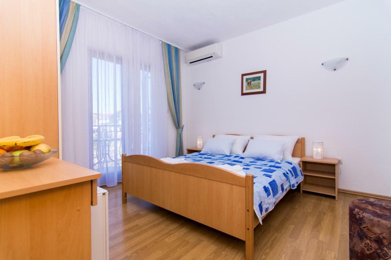 Apartments Jozic Seget Vranjica Esterno foto