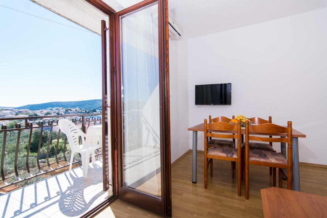 Apartments Jozic Seget Vranjica Esterno foto