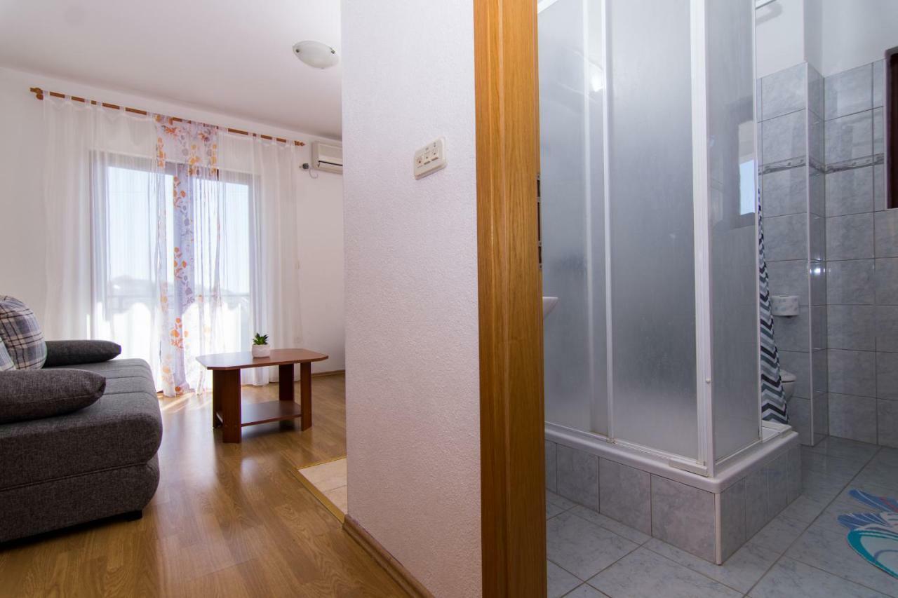 Apartments Jozic Seget Vranjica Esterno foto