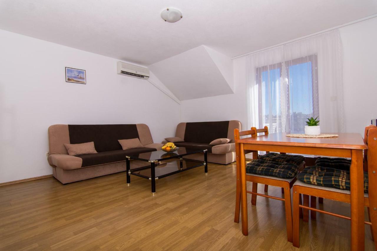 Apartments Jozic Seget Vranjica Esterno foto