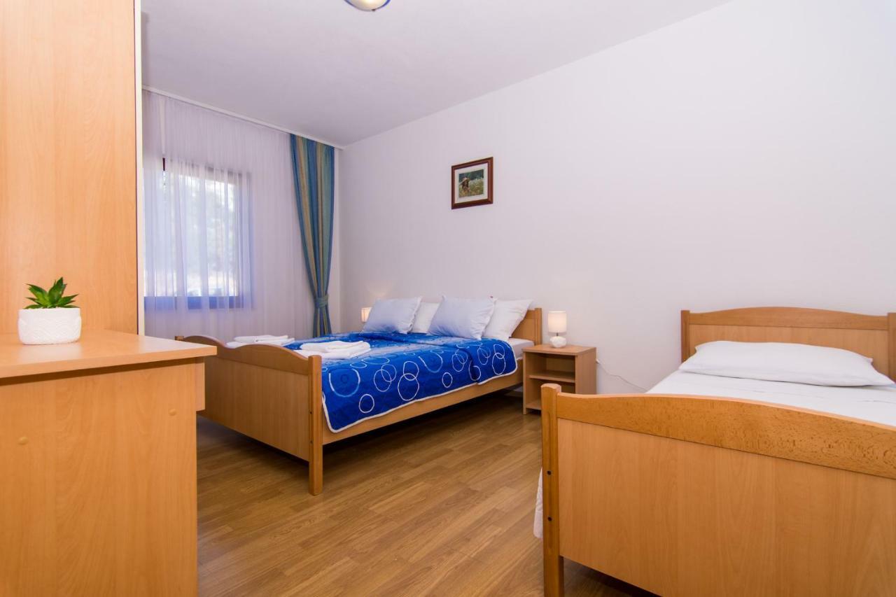 Apartments Jozic Seget Vranjica Esterno foto